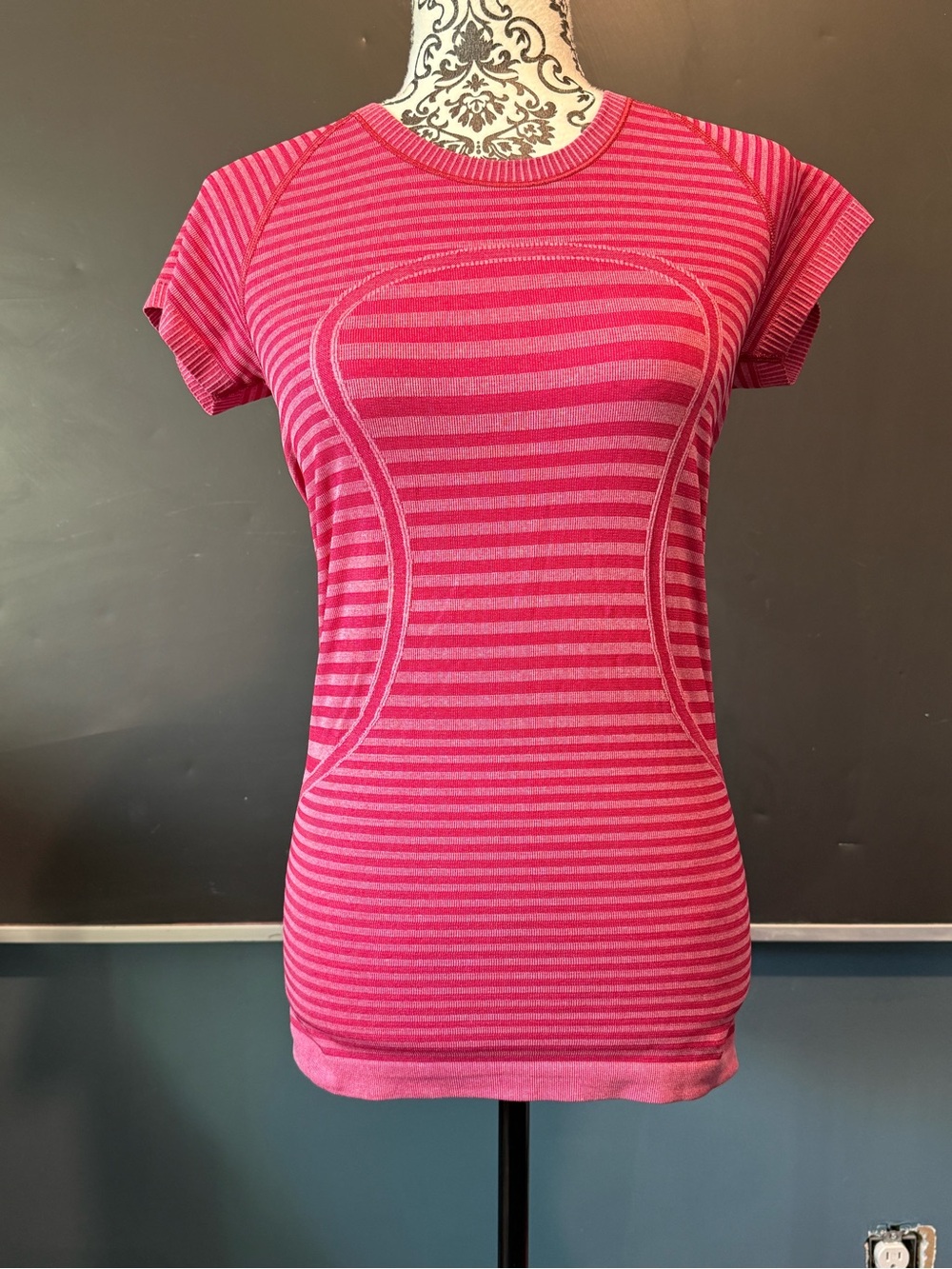 Lululemon Swiftly Tech Short Sleeve Crew